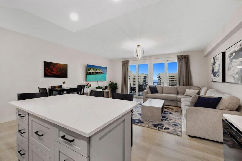 Spectacular 1bd Condo! Amazing Gulf Views! Free Chairs! By Dolce Getaways Pcb Apartment